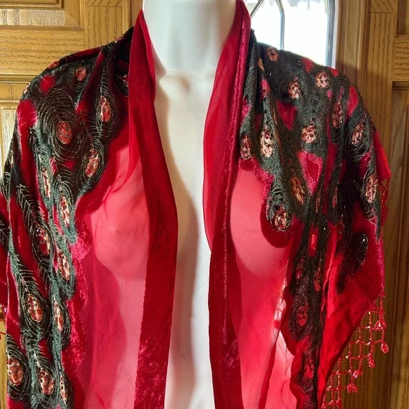 💚3/$25 Vibrant Red and Black Peacock Pattern Beaded Fringe Shawl - Picture 3 of 9